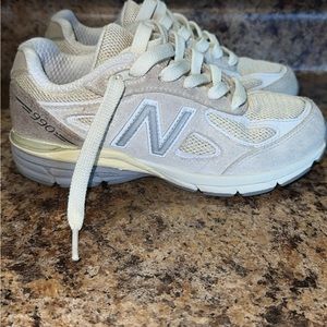 Boys New Balance 990v4 Limestone